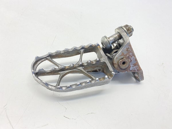 BRACKET, R. STEP ,ARM, R. STEP (HONDA CR250 1999) 50610-KZ3-B00,  50616-KZ3-600